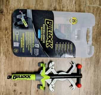 Mechanické zabezpečení pedálů vozidel Bullock Excellence