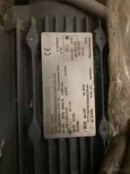 Motor + převodovka + FM