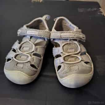 Keen detske sandalky Moxie stribrne vel. 22