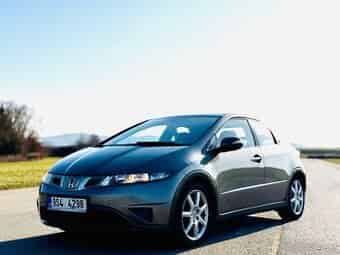 HONDA CIVIC 8G 1.4 i-VTEC 73kW (PŮVOD ČR)
