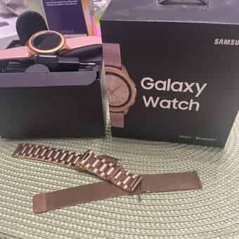 Samsung Galaxy Watch 42 mm Rose Gold + 3 pásky