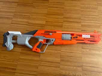 Puška NERF N-Strike Elite Accustrike Alphahawk, TOP stav
