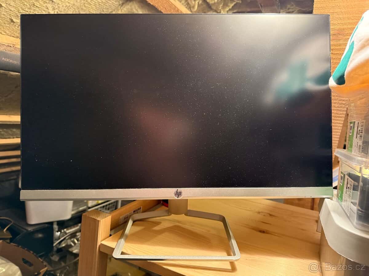 Monitor hp bez ramecku 1