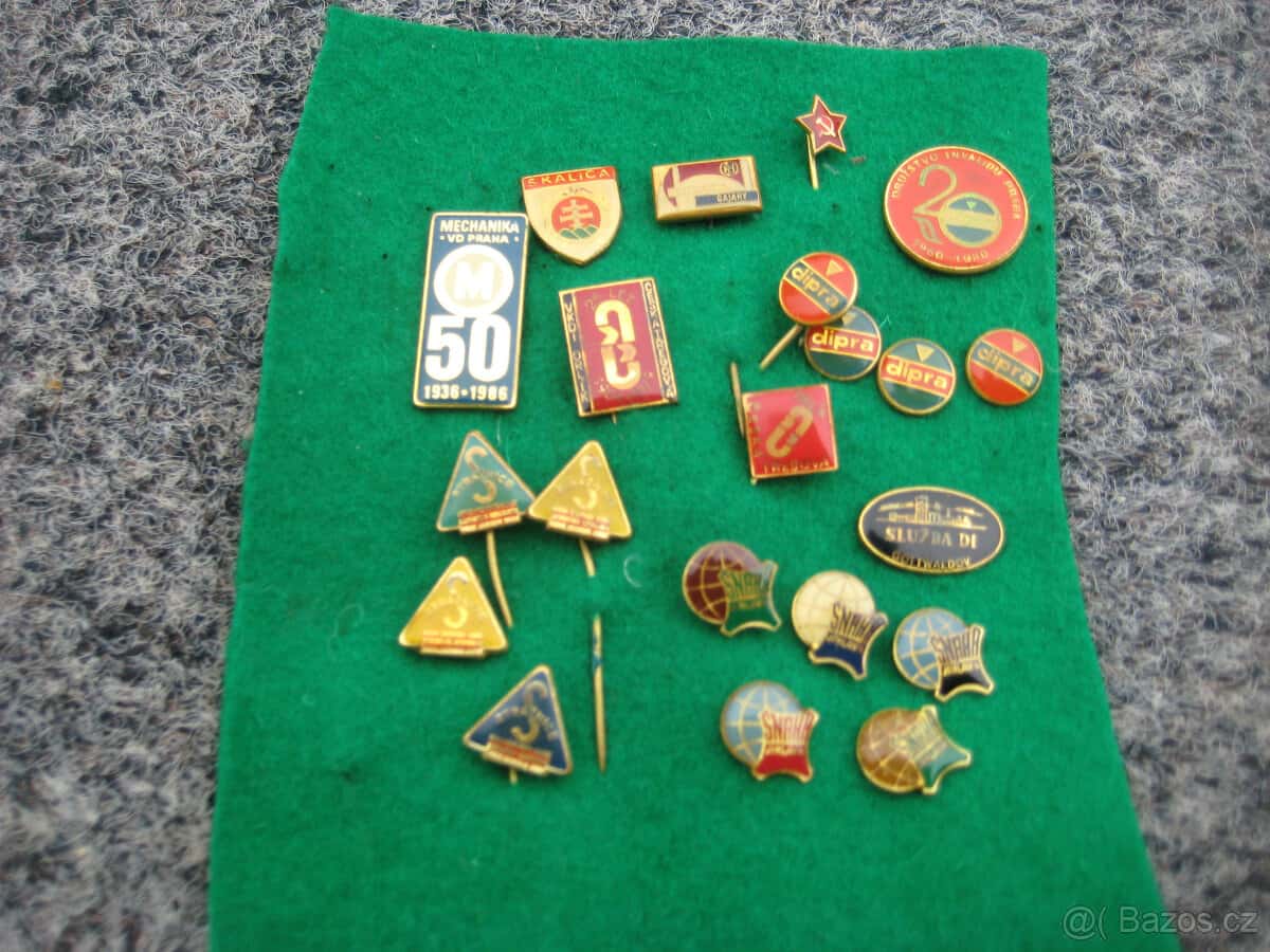 Prodám odznaky 3