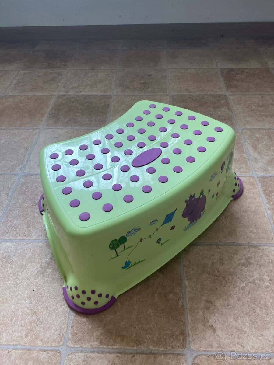Dětská stolička. 2