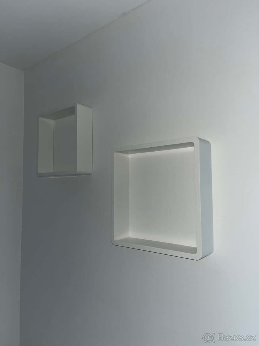 Sada 4 čtvercových polic 2