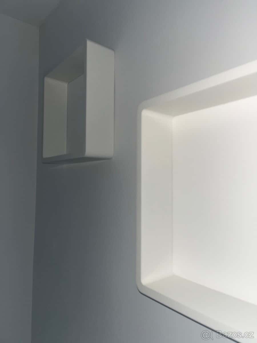 Sada 4 čtvercových polic 5