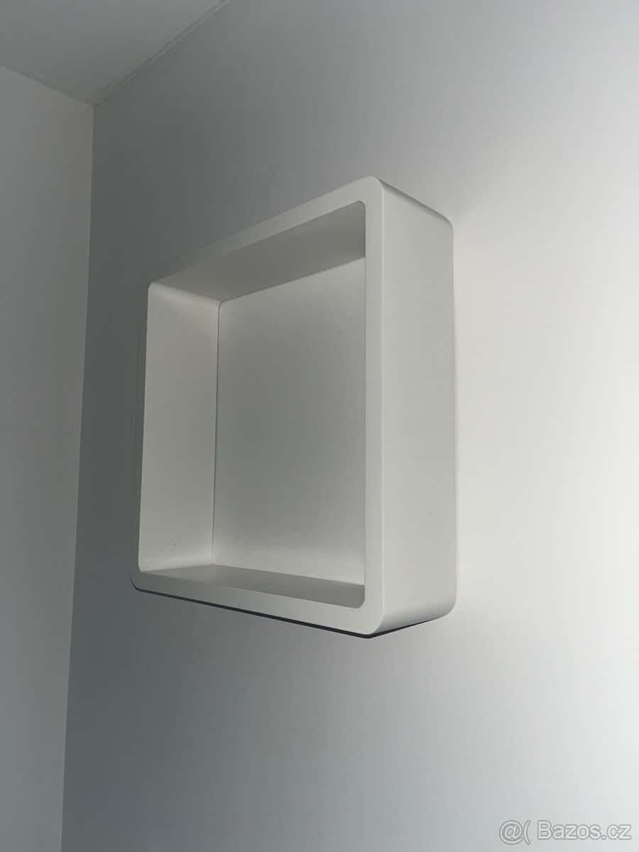 Sada 4 čtvercových polic 6