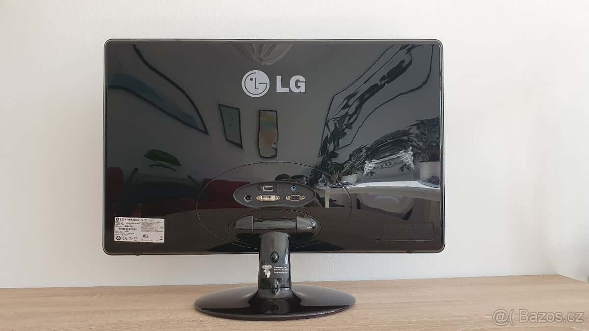 monitor 23" LG E2350V 2