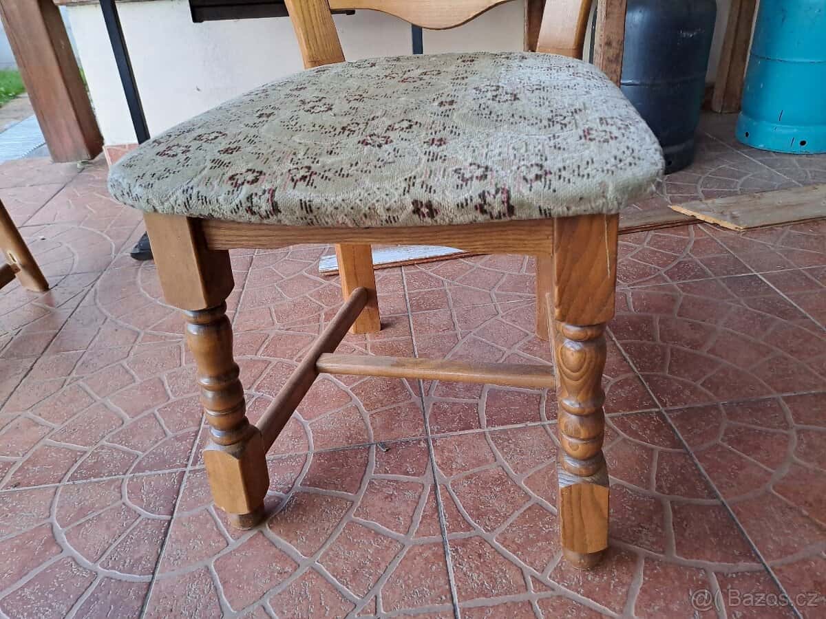 Stůl konferenční 3