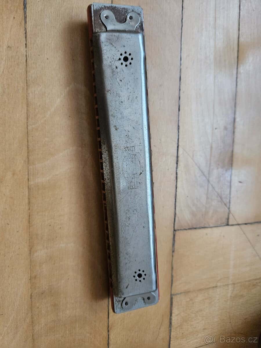 Stará foukací harmonika 3