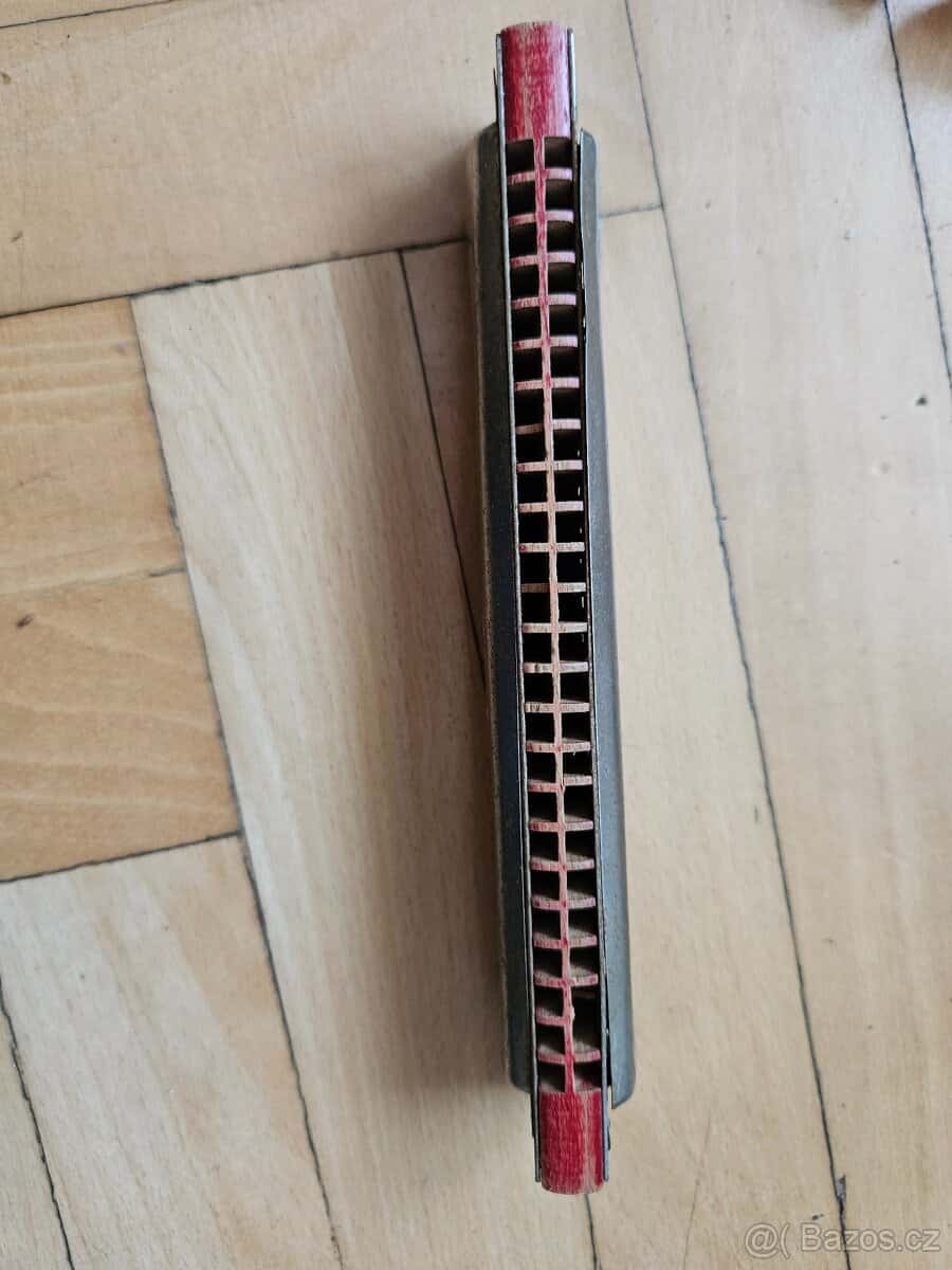 Stará foukací harmonika 4