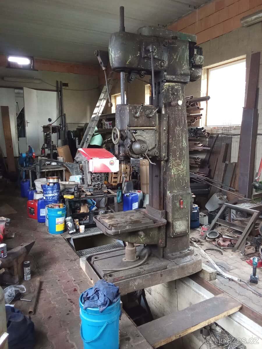 Vrtačka stojanová V40 3