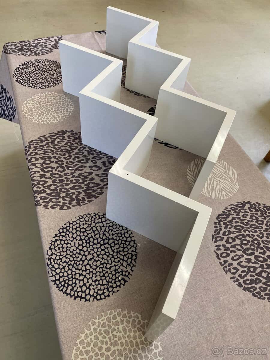 Bílé poličky 2ks 2