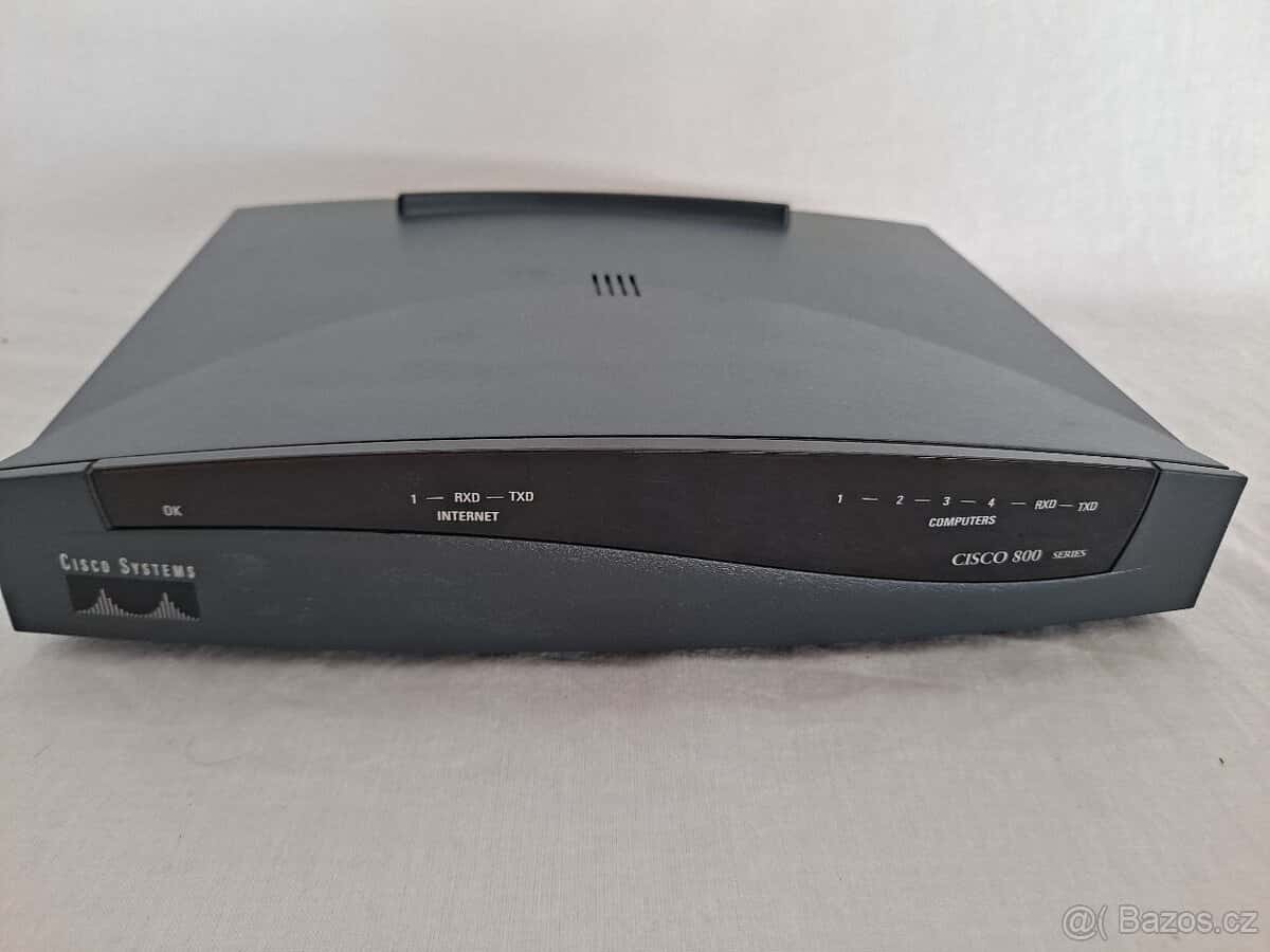 Cisco router 831 3
