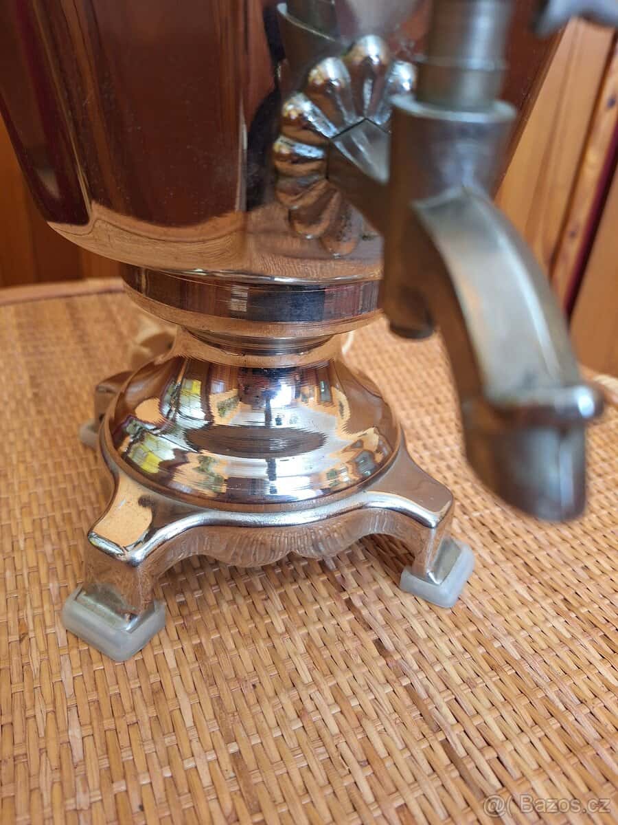 Samovar elektrický 9