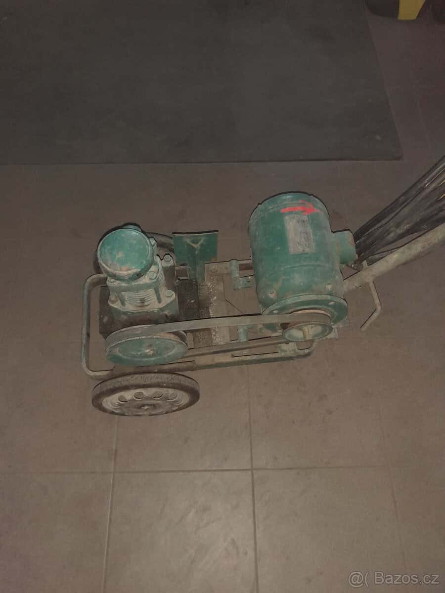 Kompresor s motorem 1