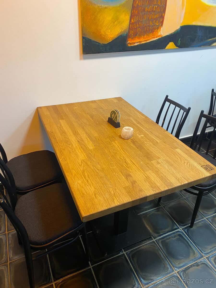 Dubový stůl 9