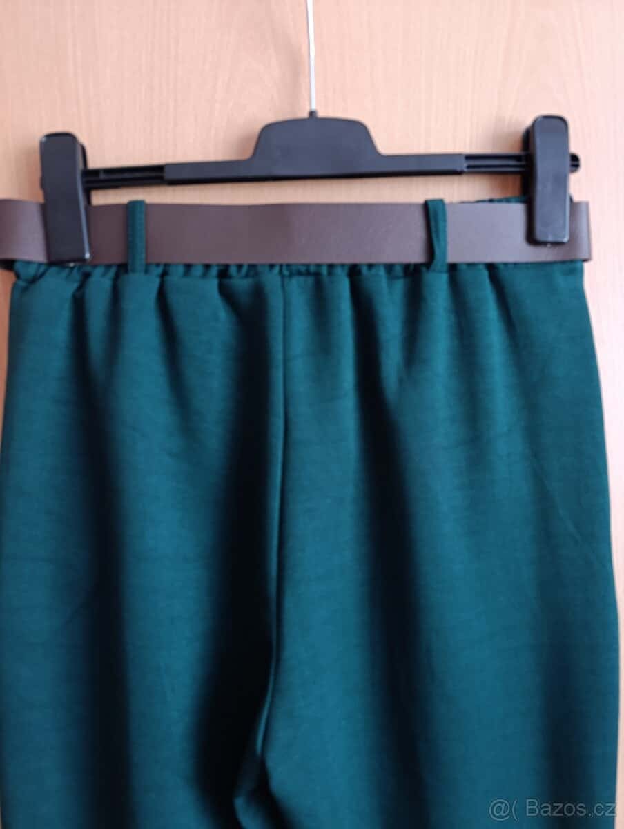 Tmavě zelené kalhoty 4