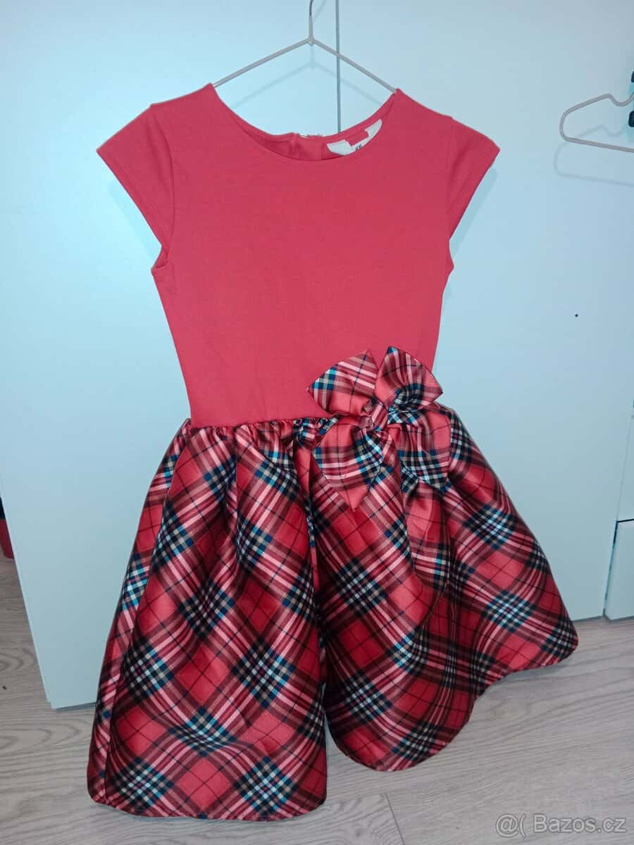 Dívčí šaty 2
