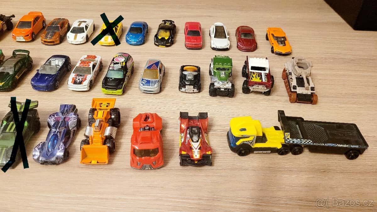 Autíčka hot wheels 3