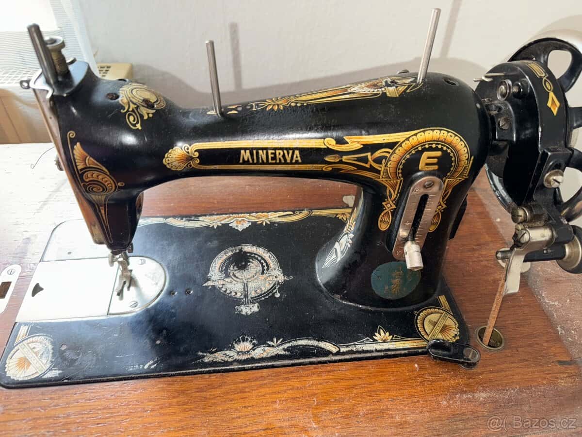 Šicí stroj Minerva 4