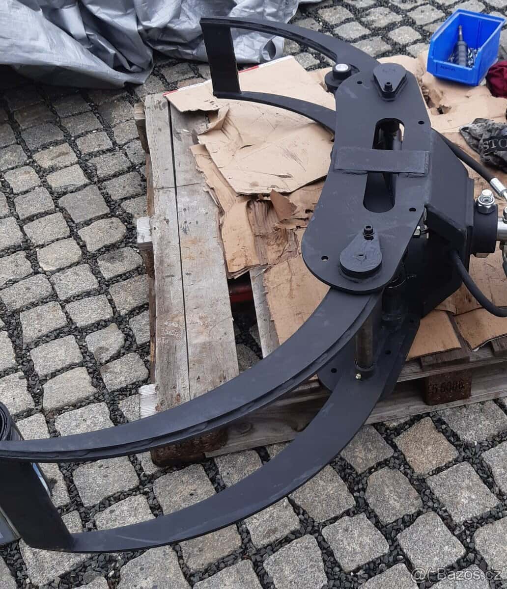 Kleště na dřevo 1