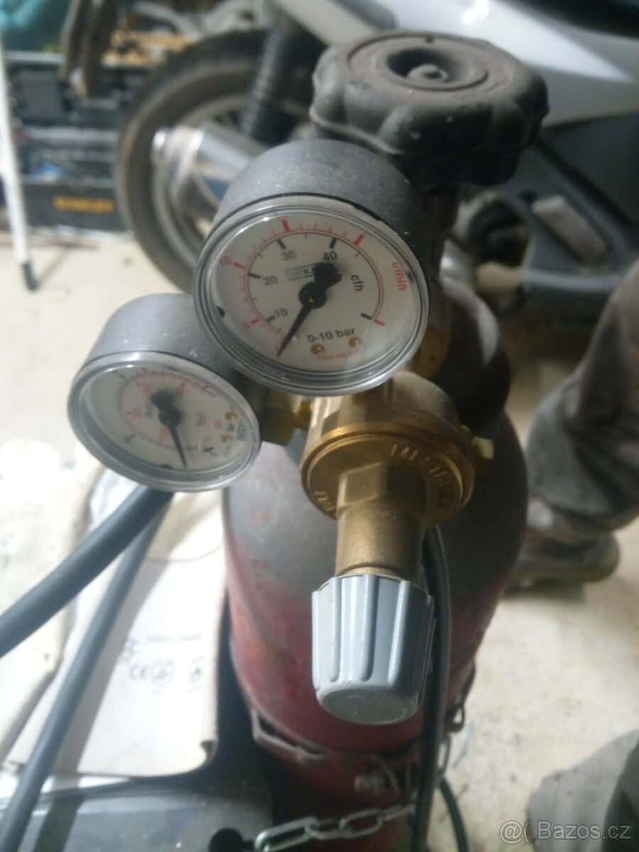 Svářečka CO2 3