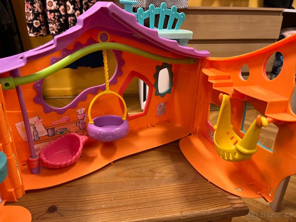 Plastový domeček 4