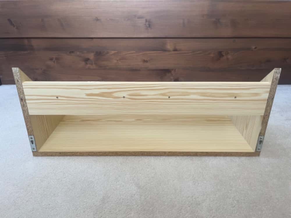 Dřevěná polička 5