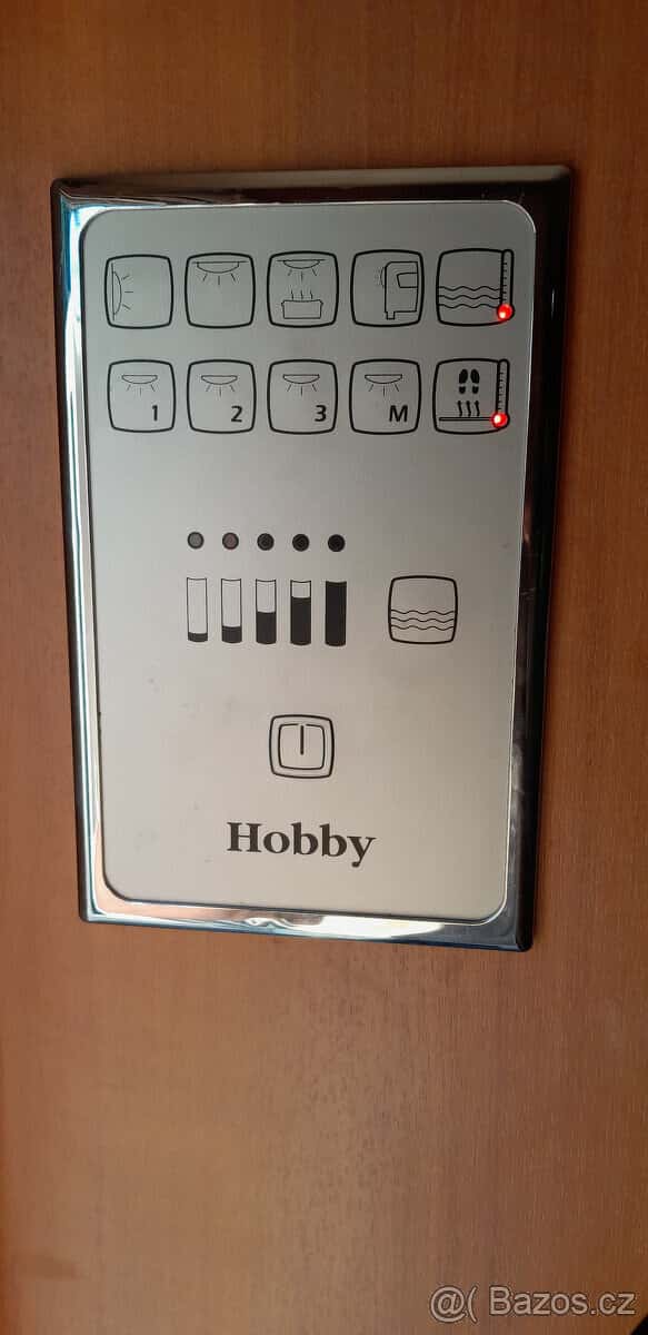 Karavan Hobby Excellent 11