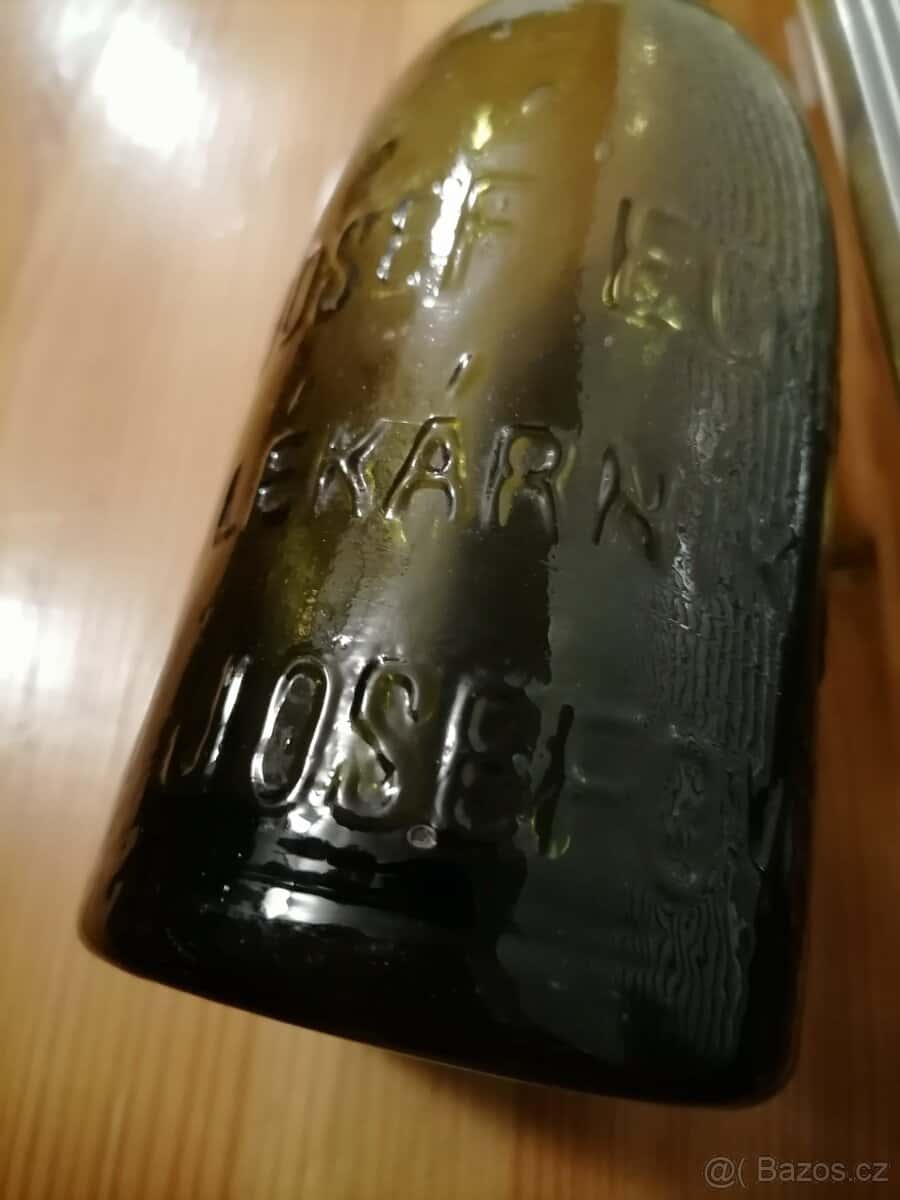 Stará láhev 8