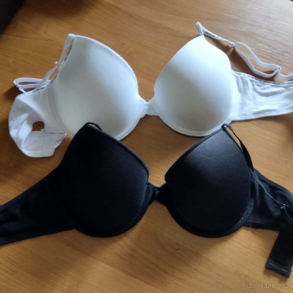 2 x podprsenka 1
