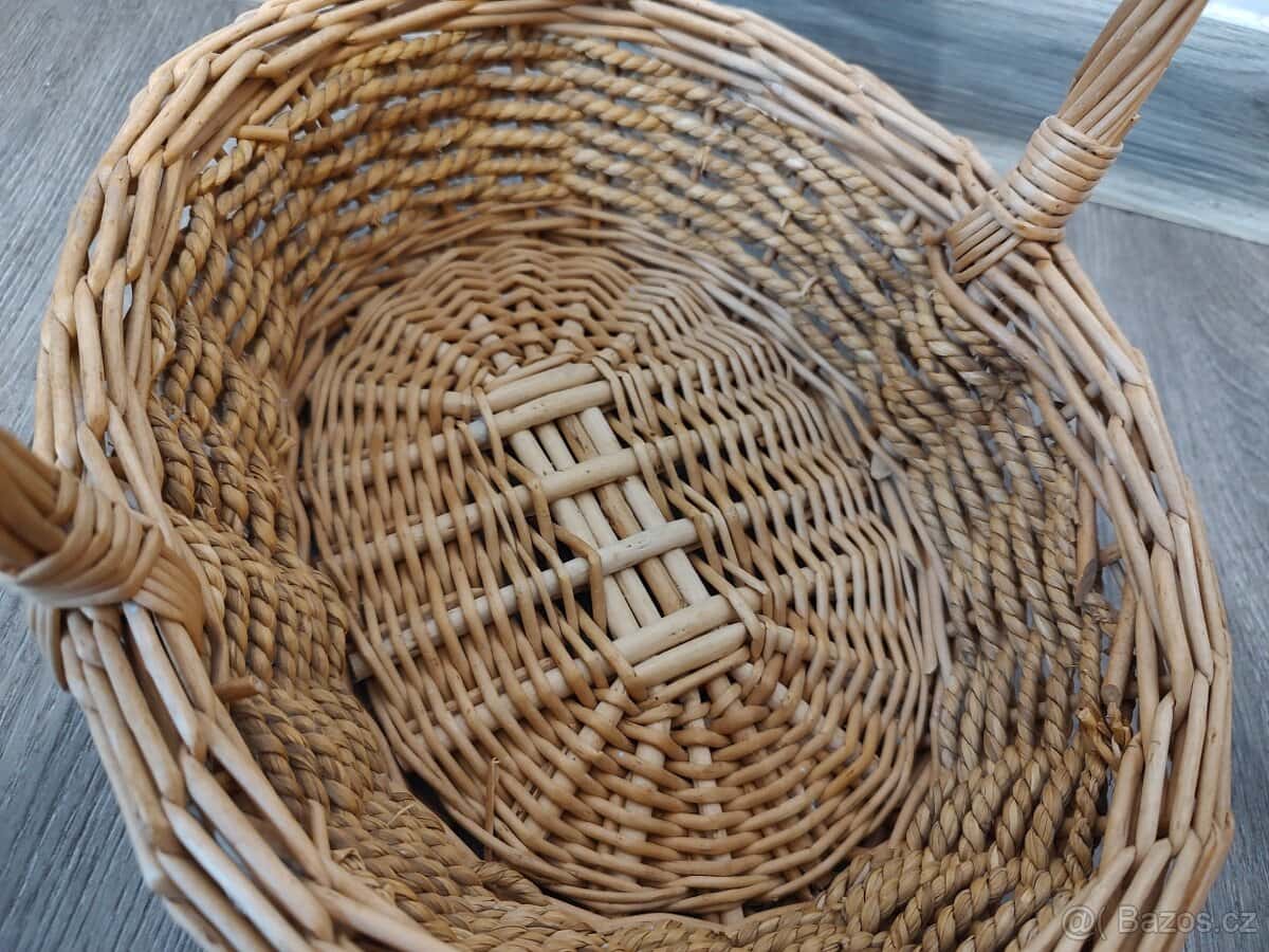 Proutěné ošatky 2