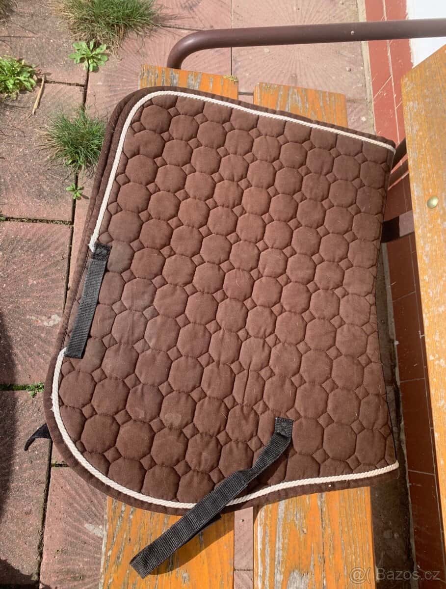 Sada Equiline hnědá 3