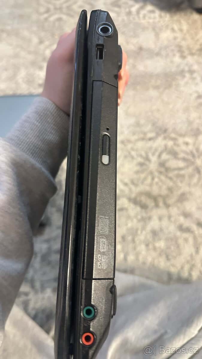 Acer notebook a další 6