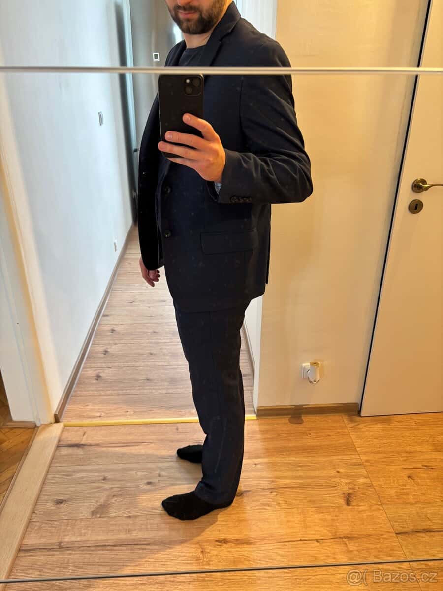 Oblek - tmavý 3