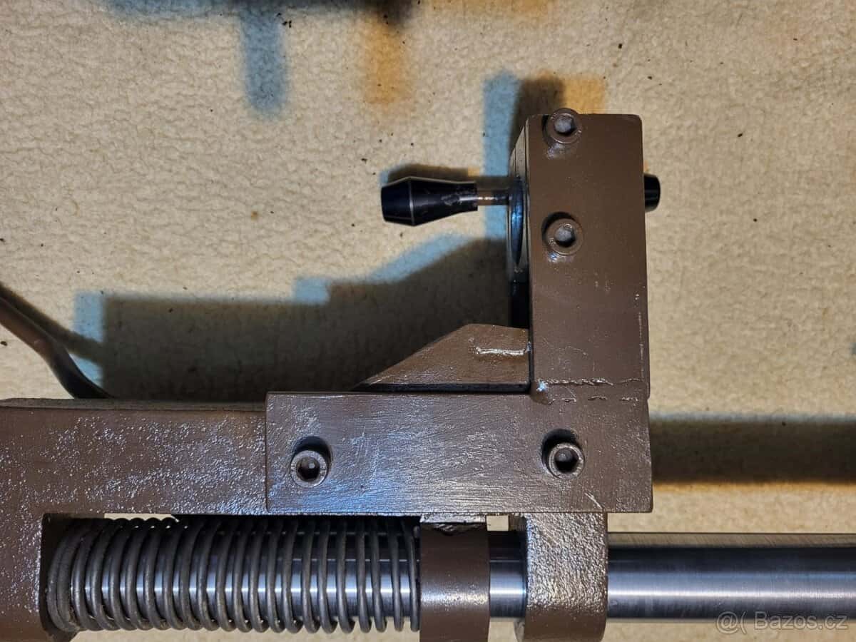 Stojan na vrtačku 3