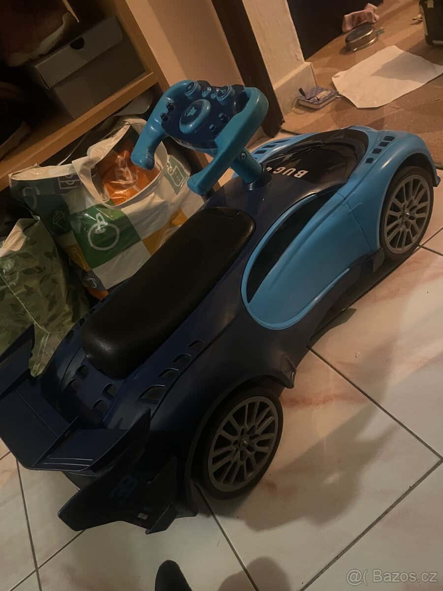 Dětské odrážedlo Bugatti 6