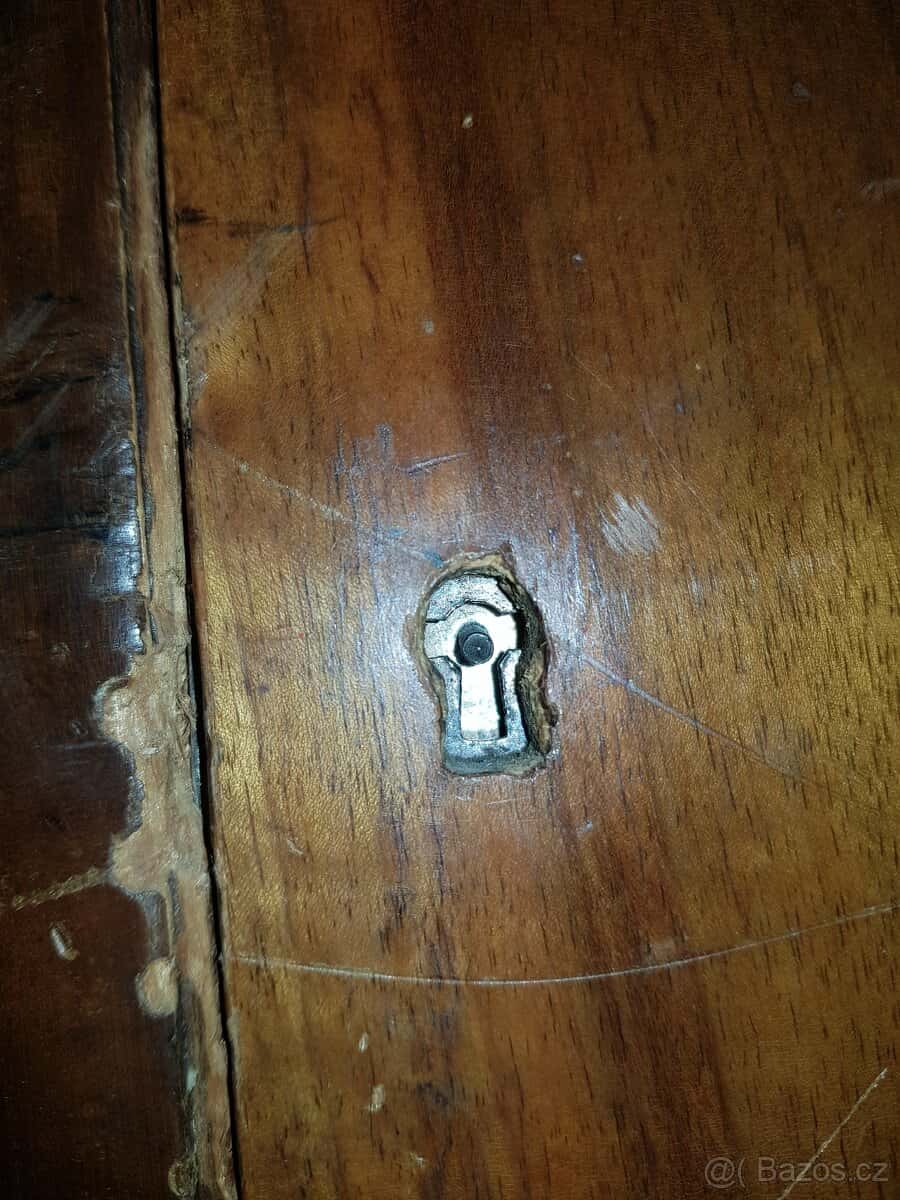 Šicí stroj Minerva 4