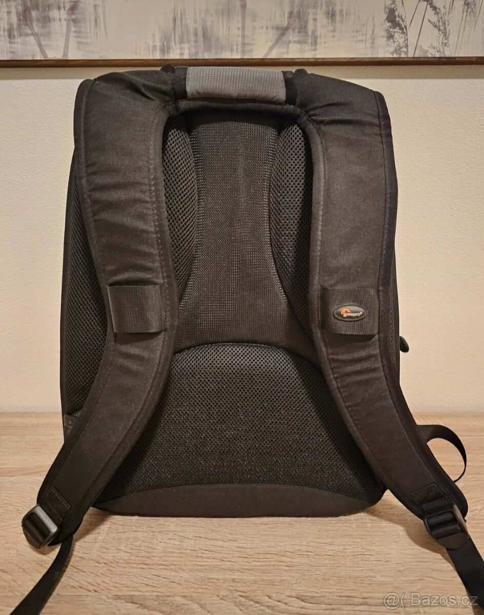 Batoh značky Lowepro 5