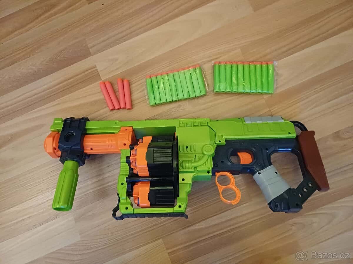 Pistole Nerf Doominátor 1