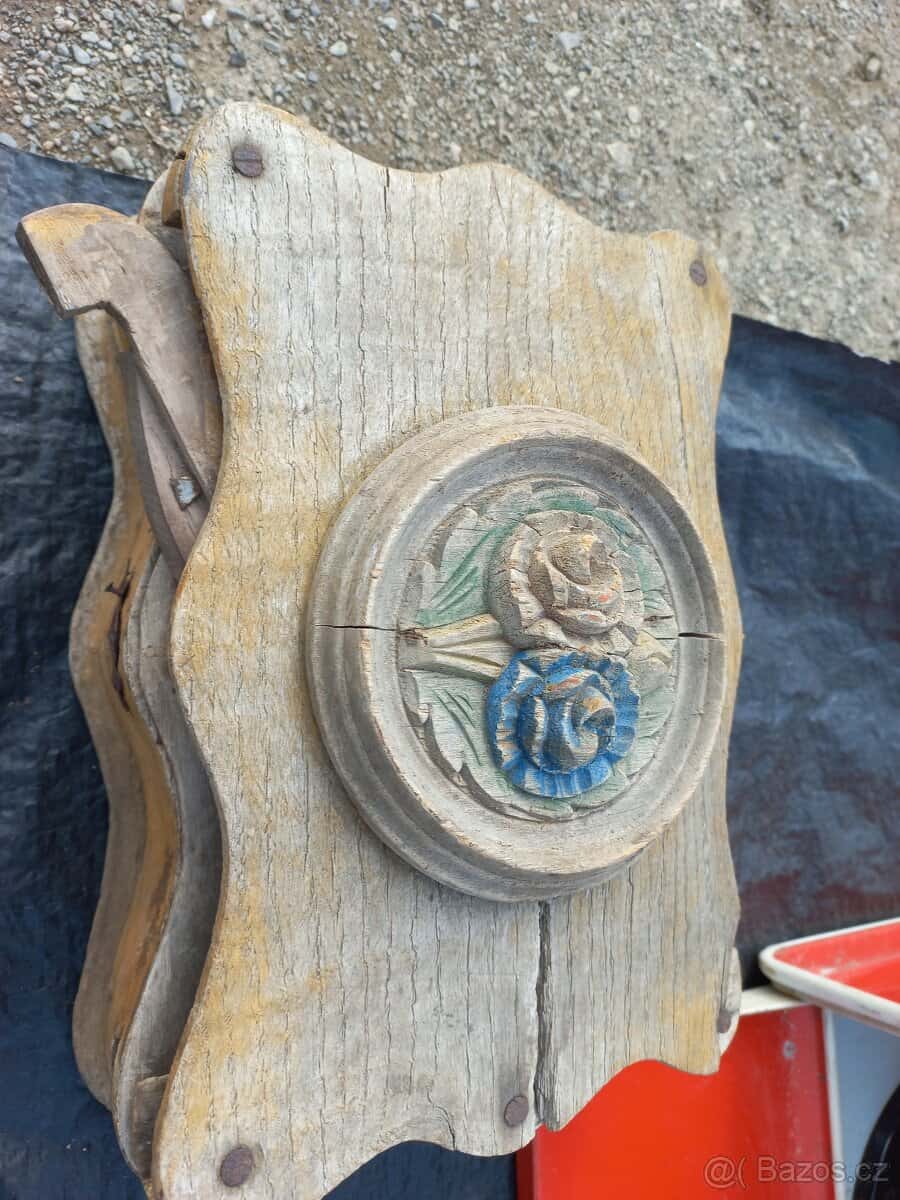 Dřevěná šperkovnice 1