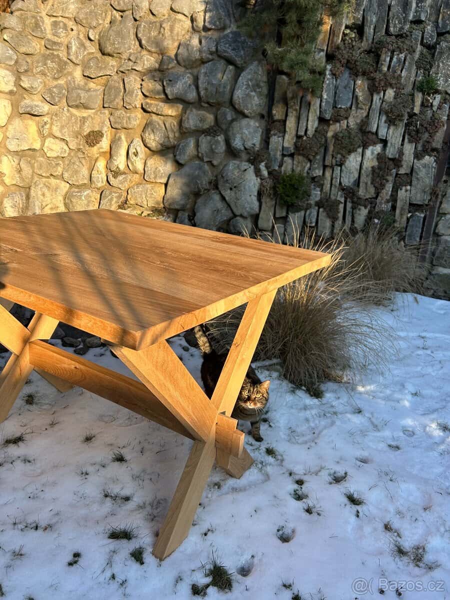 Dubový stůl 6