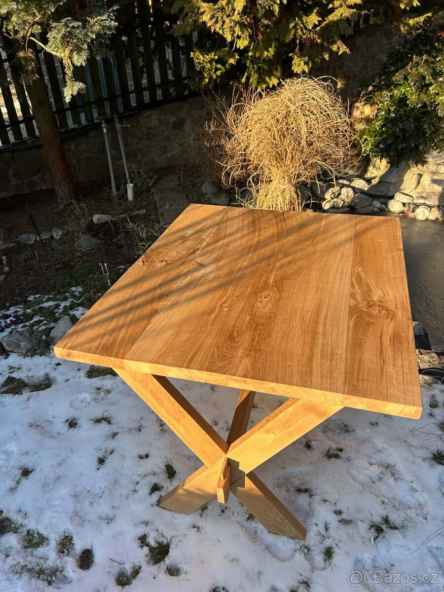 Dubový stůl 9