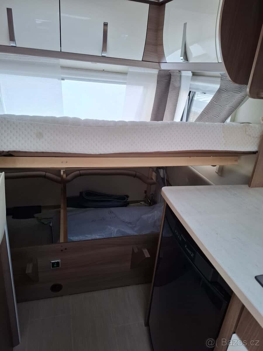 Burstner Averso 435 + stan 10