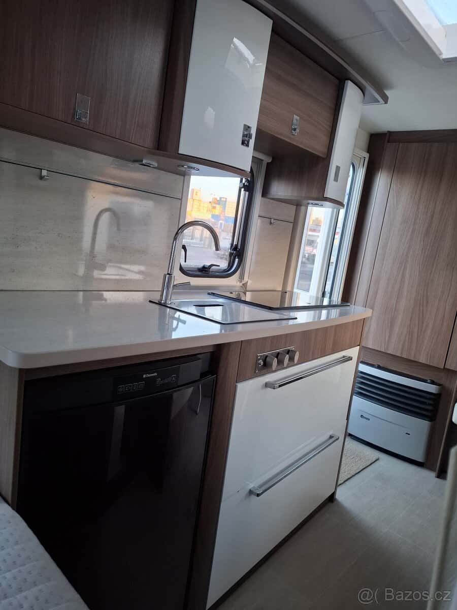 Burstner Averso 435 + stan 13