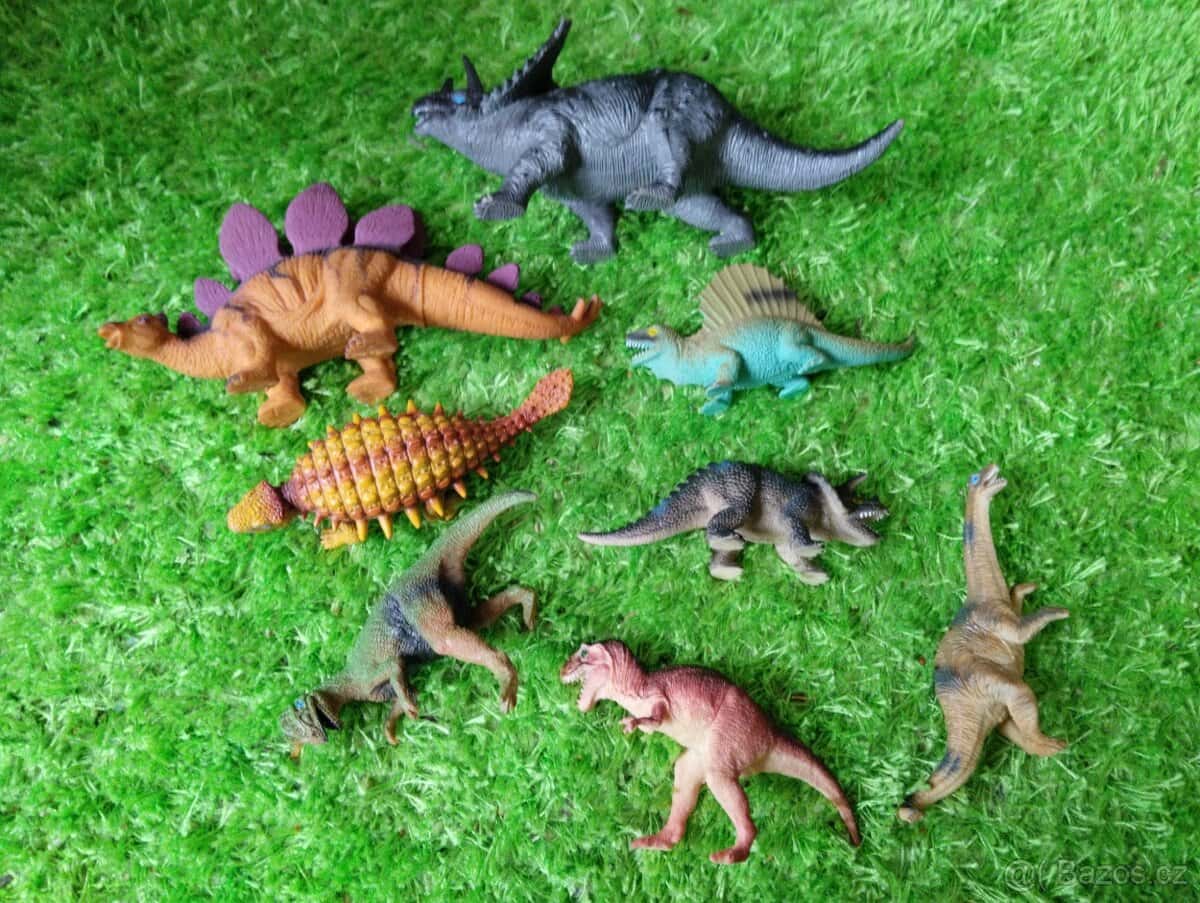 Sada dinosaurů 8