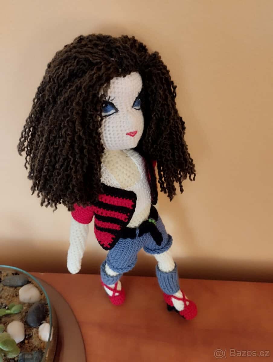Háčkovaná panenka 2