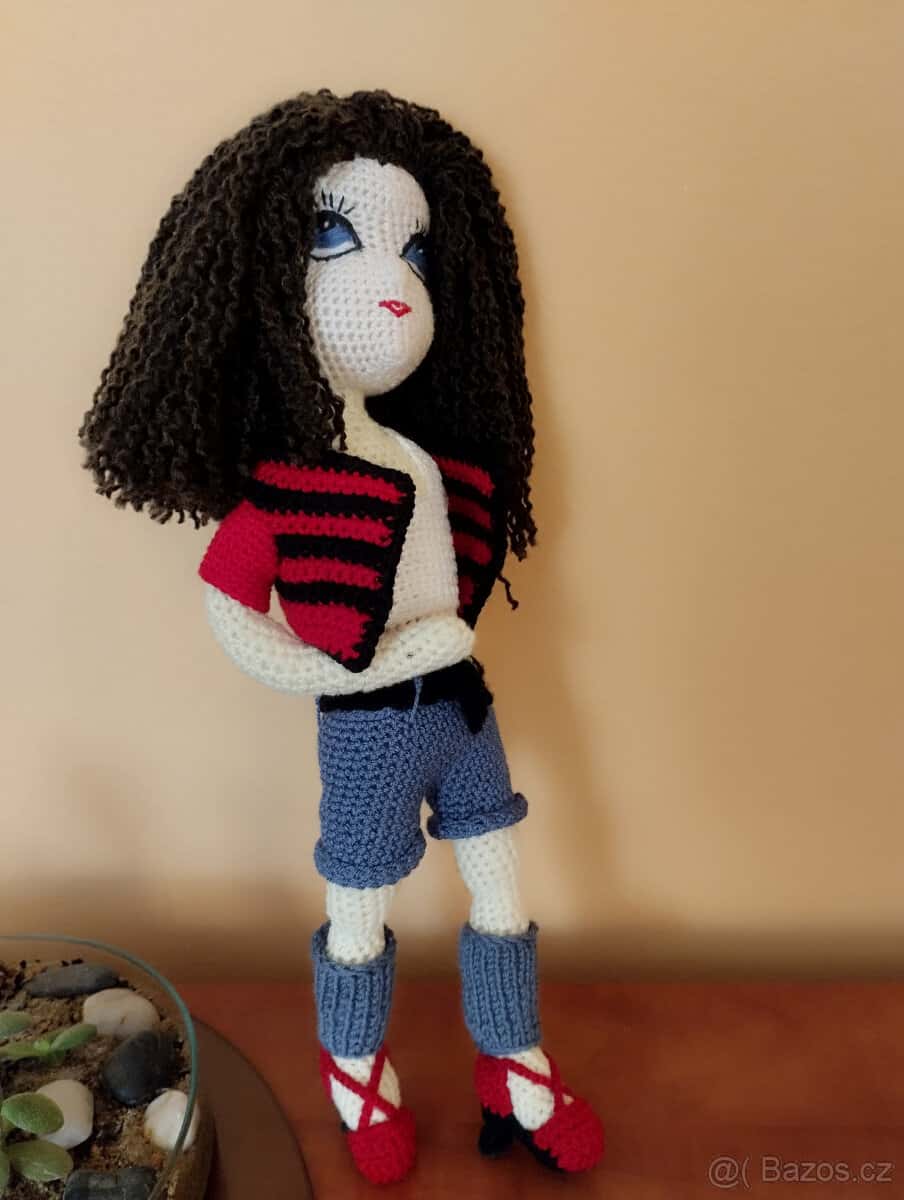 Háčkovaná panenka 3